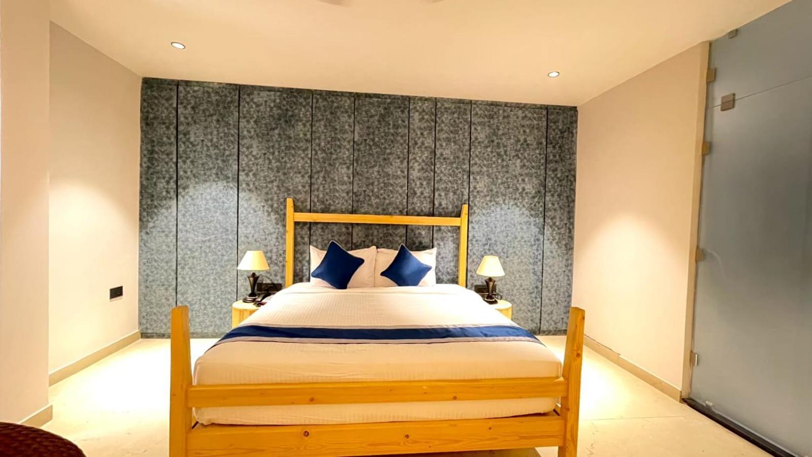 V Hotels And Resorts Chirala Eksteriør billede